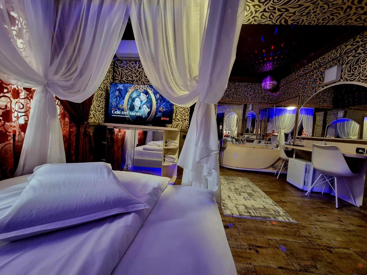 Hotel Boutique Mikaela (Adults Only) Брашов Экстерьер фото