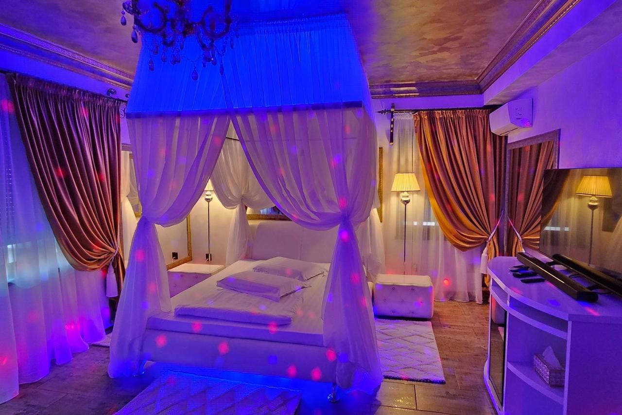 Hotel Boutique Mikaela (Adults Only) Брашов Экстерьер фото