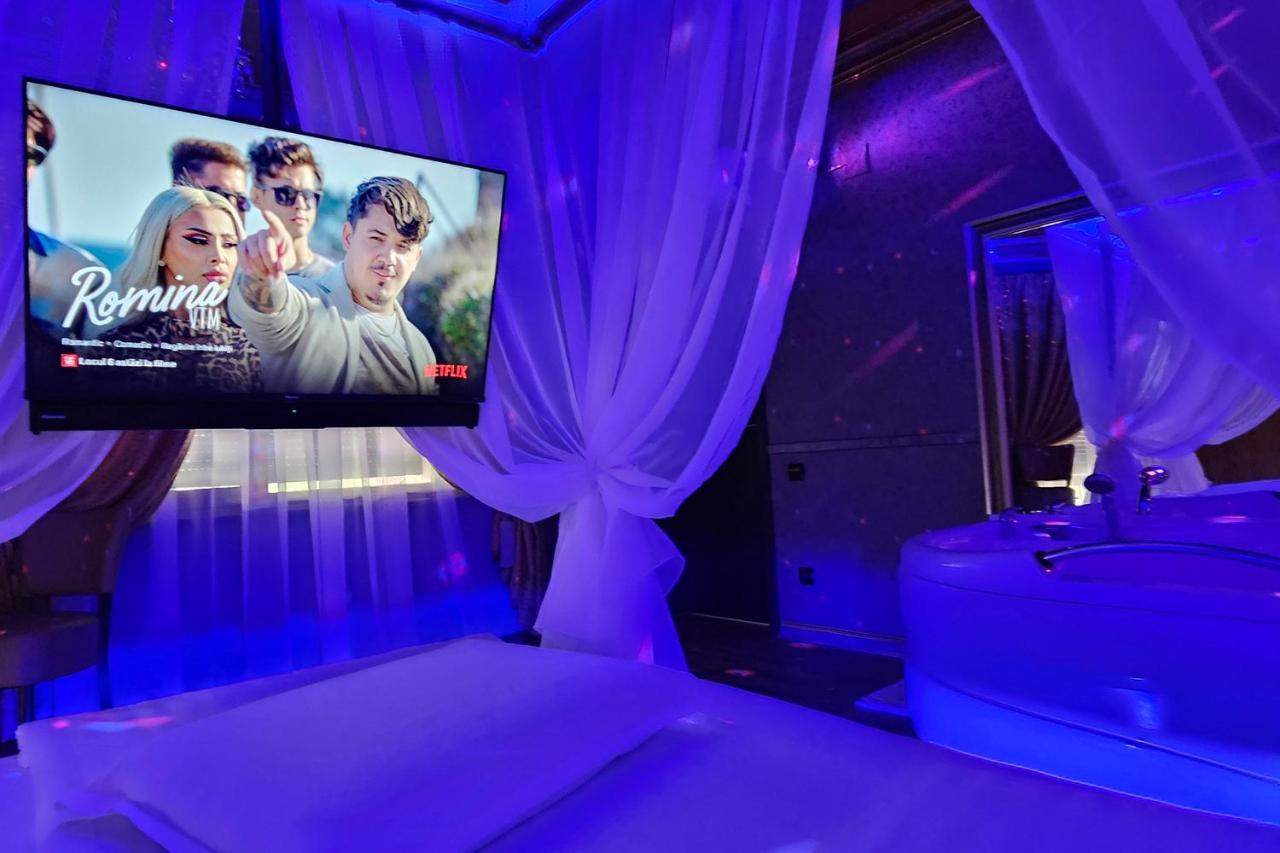 Hotel Boutique Mikaela (Adults Only) Брашов Экстерьер фото