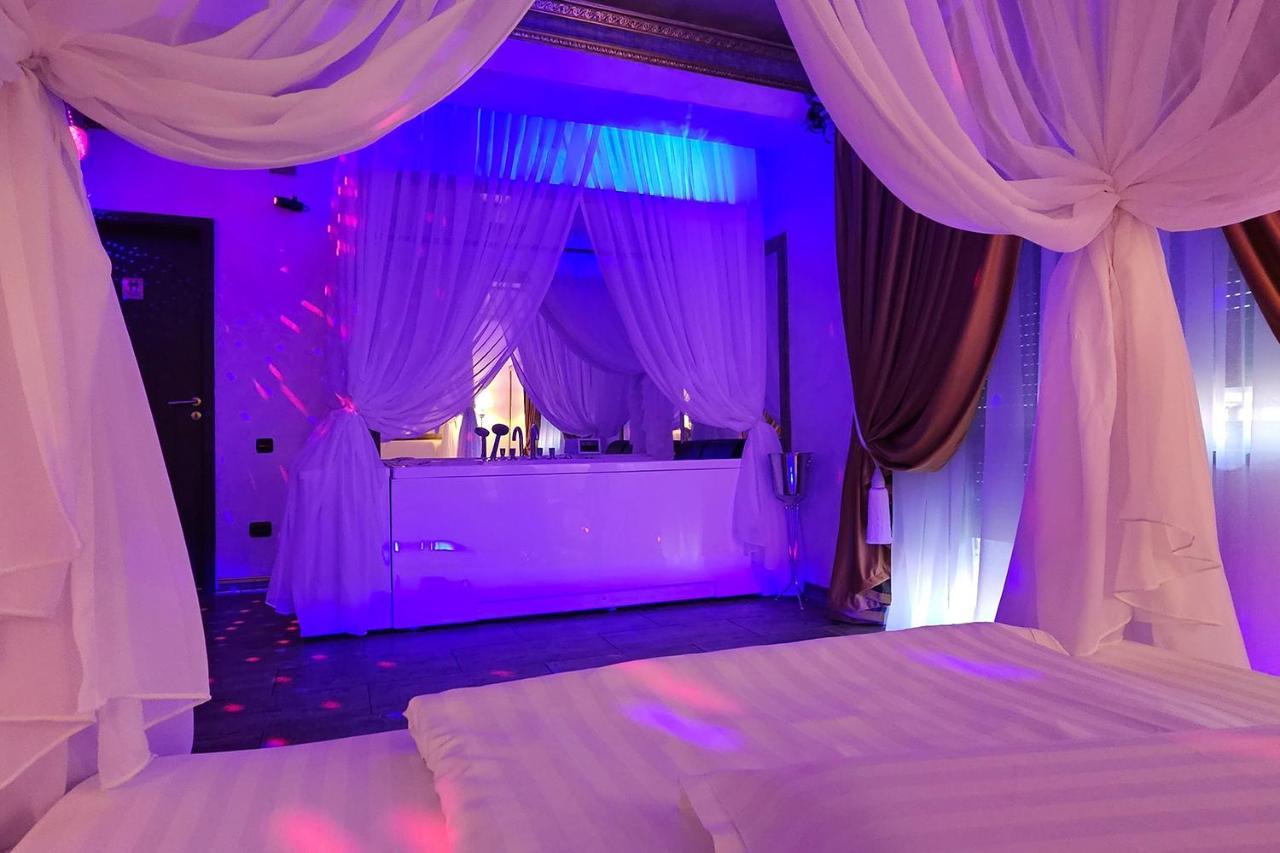 Hotel Boutique Mikaela (Adults Only) Брашов Экстерьер фото